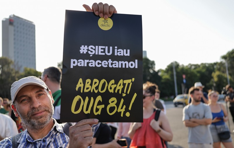 Protest în București pentru abrogarea OUG antidrog: „Dacă eu rămân fără permis, copiii mei rămân fără mâncare”