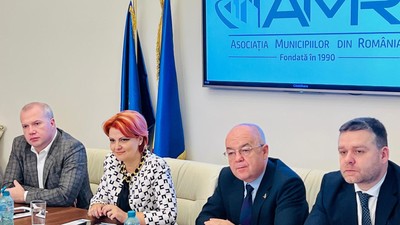 AMR Asociatia Municipiilor din Romania fb. Olguva Vasilescu, Emil Boc