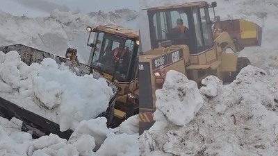 Munți de zăpadă de 5 metri pe Transalpina și Transfăgărășan, deszăpezirea a ajuns pe cel mai mare culoar de avalanşă