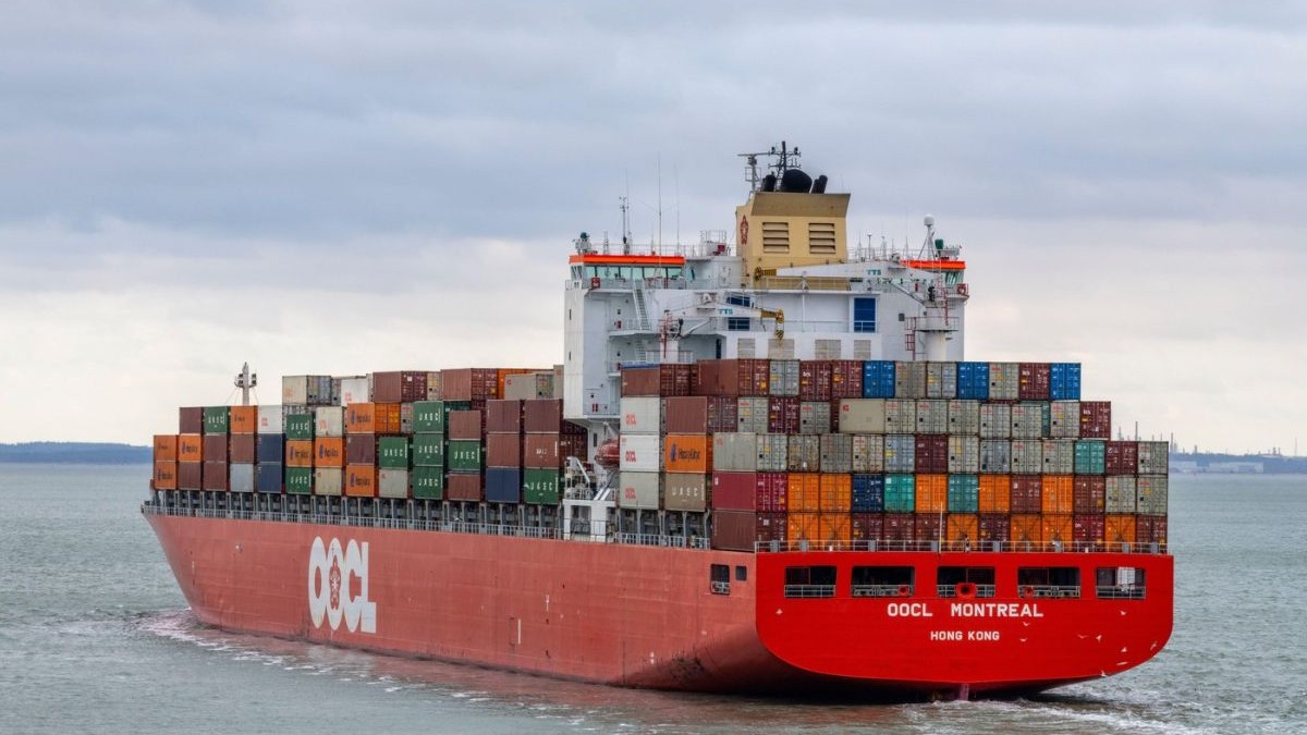 navă de transport naval, plină cu containere