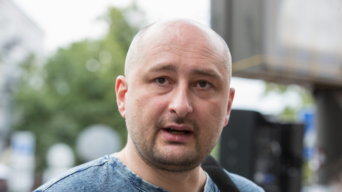 Jurnalistul Arkady Babchenko a apărut la o conferință de presă