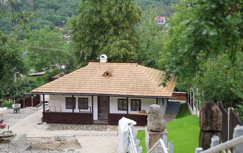 Cod roșu de Bojdeucă. Ne-am șters trecutul cu fonduri europene