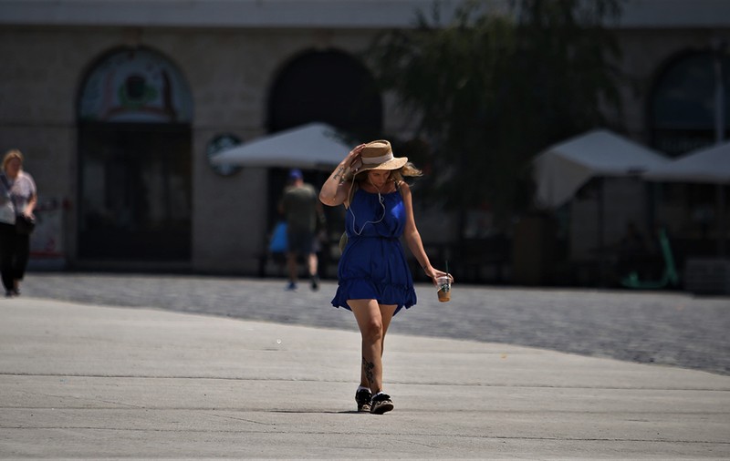 Temperaturi de foc în București, în următoarele două zile. Valul de caniculă se intensifică