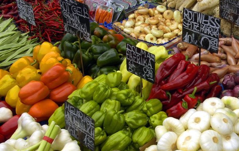 Atenție la ce pui în coșul de cumpărături! 15 tone de fructe și legume din Turcia, contaminate cu pesticide
