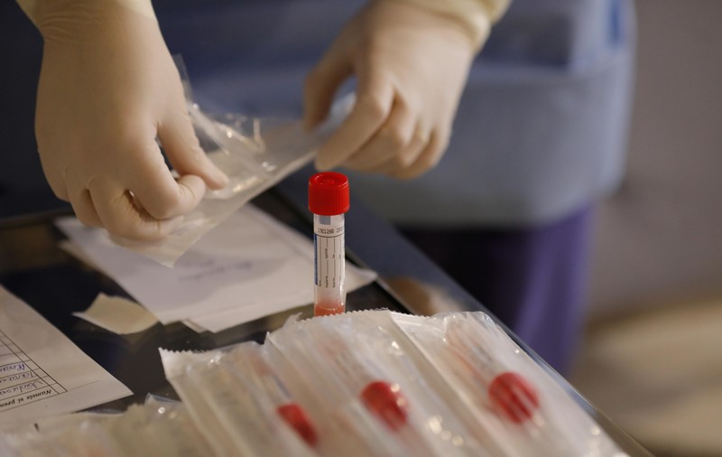 Un om din Deva a murit joi și a fost diagnosticat cu COVID-19 sâmbătă. Aproape jumătate dintre decedați n-au beneficiat de tratament adecvat﻿