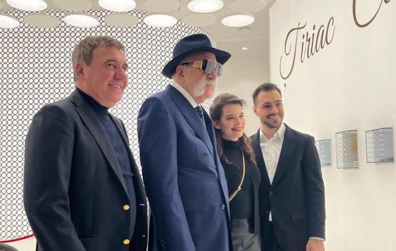 Ion Țiriac, apariție alături de Ioana, unica lui fiică. La același eveniment au fost și Kira Hagi și soțul Thomas Ferfelis