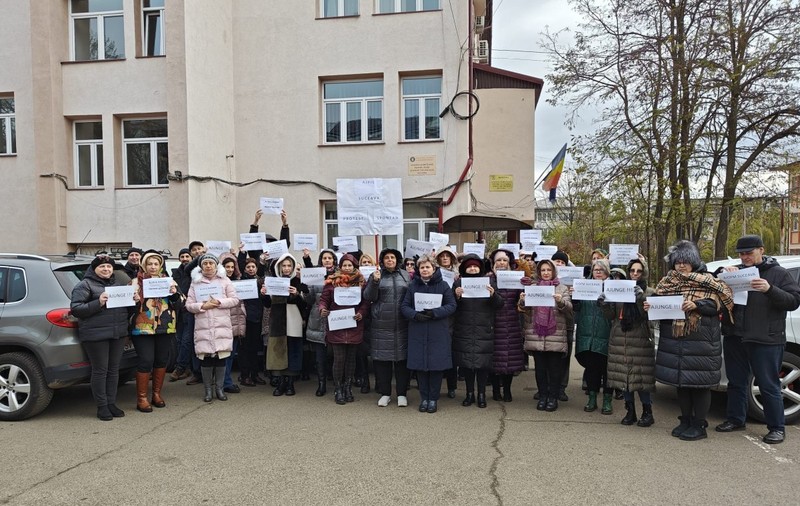 Angajații instituțiilor din subordinea Ministerului Muncii intră de luni în grevă generală. Ce revendicări au