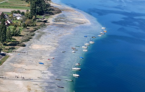 Lacul Constanța din Bondensee, Elveția este foarte secat