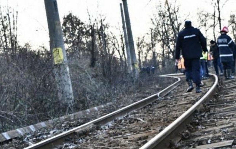 O femeie a murit lovită de tren într-o stație din Cluj. Mecanicul a alertat poliția