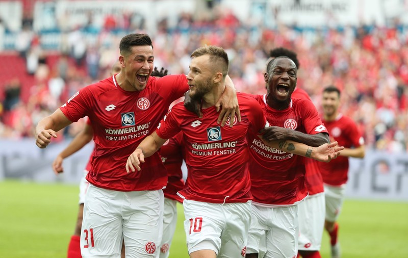 Alexandru Maxim, gol de senzație în Mainz- Augsburg. A înscris în minutul 93 / VIDEO