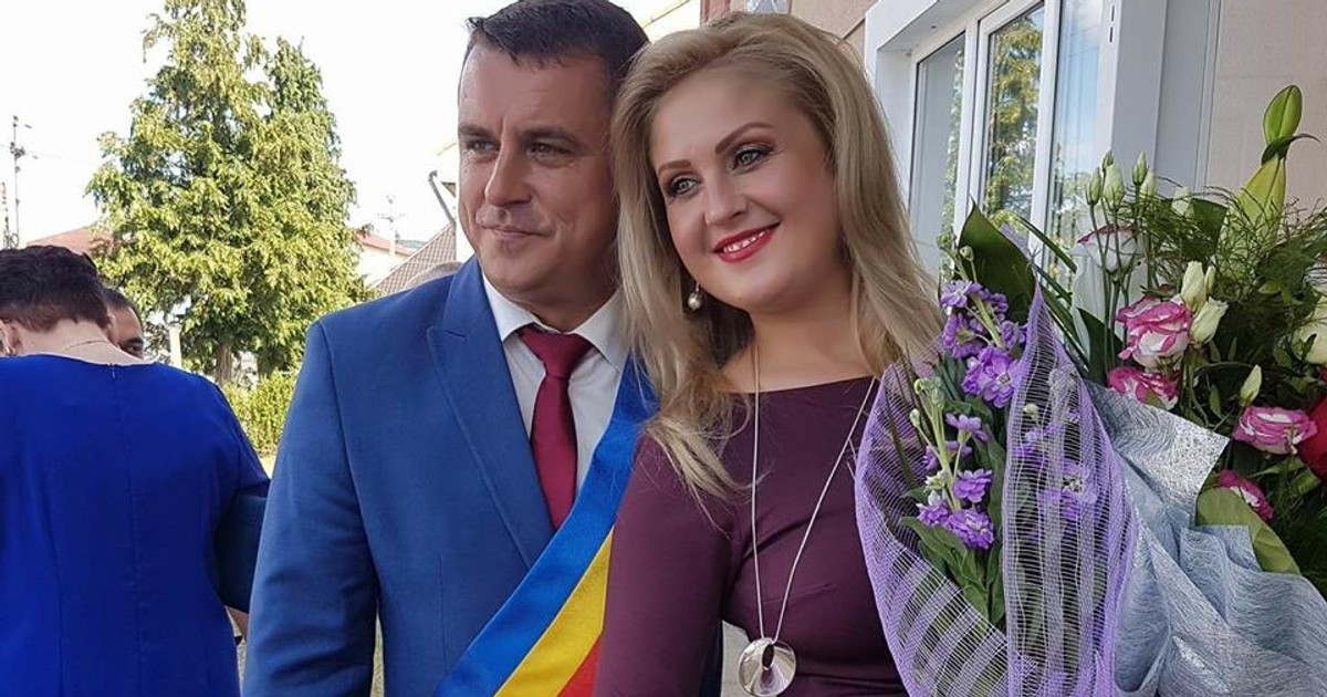 Asta chiar e nunta anului. Cântăreața de muzică populară Ioana Pricop se mărită cu primarul Lucian Morar. Petrecere în șapte locuri diferite | FOTO