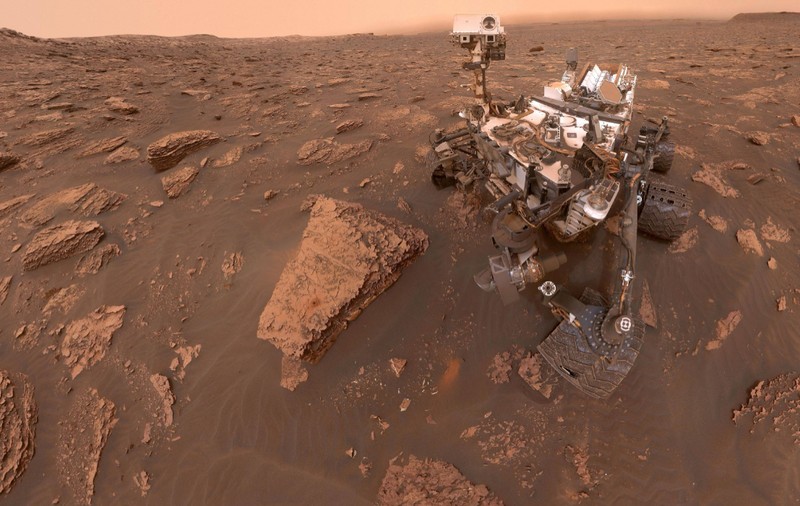 Roverul Curiosity al NASA a detectat cele mai mari molecule organice pe Marte: „Probabil cea mai interesantă descoperire organică de până acum”