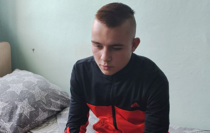 Un copil ucrainean de 14 ani, rănit în bombardamentele din regiunea Donetk, a fugit din spital: „Mi s-a făcut dor de frații mei”. Unde a fost găsit
