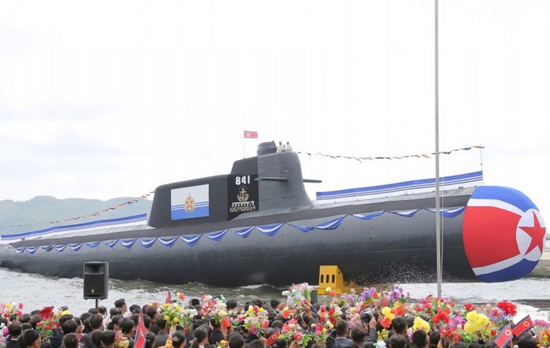 Kim Jong-un a prezentat un „submarin nuclear tactic de atac” al Phenianului. Reacția Coreei de Sud