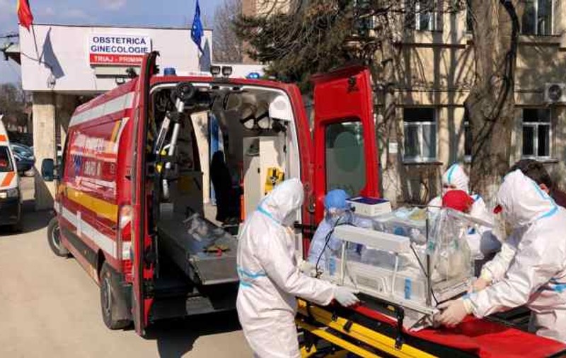 Bebeluș din Botoșani născut prematur, infectat cu Covid-19. Care este starea de sănătate a copilului