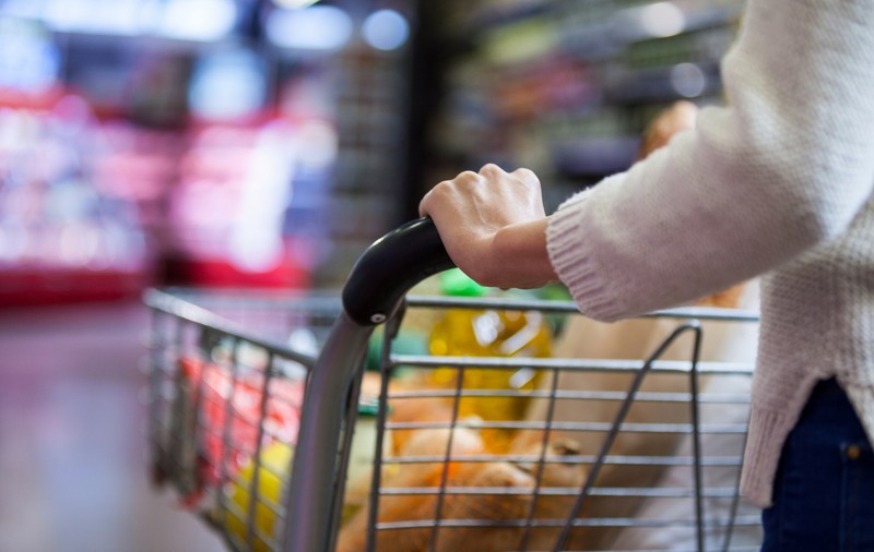 Penny retrage de la vânzare un lot de slănină cu boia din cauza prezenței bacteriei Listeria Monocytogenes