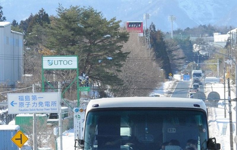 Autobuzul încă nu opreşte în Fukushima