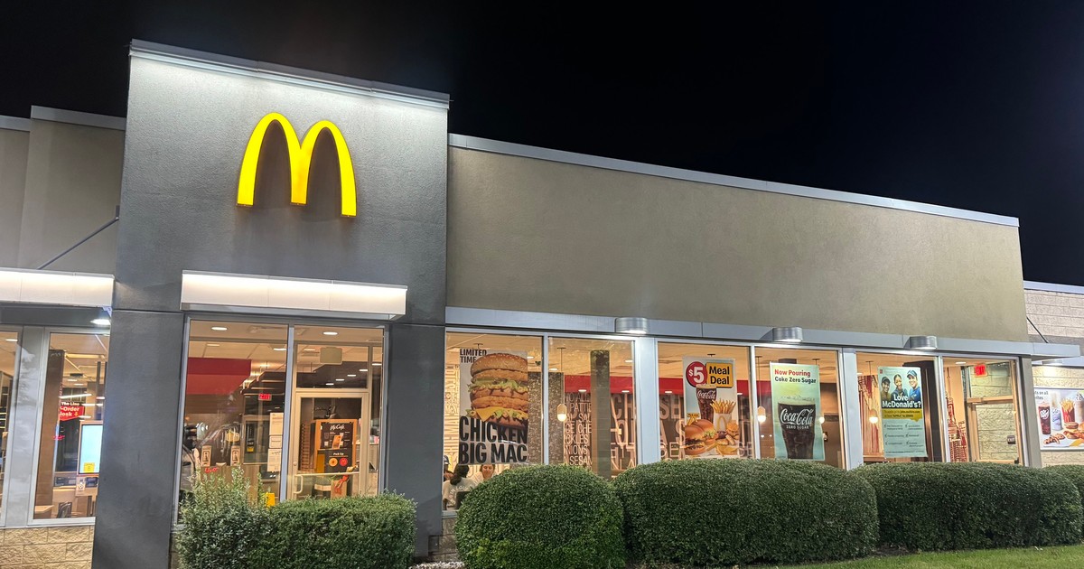 E.coli a fost găsită în sandwich-urile de la McDonald's, provocând îmbolnăviri în SUA Sursă: Profimedia
