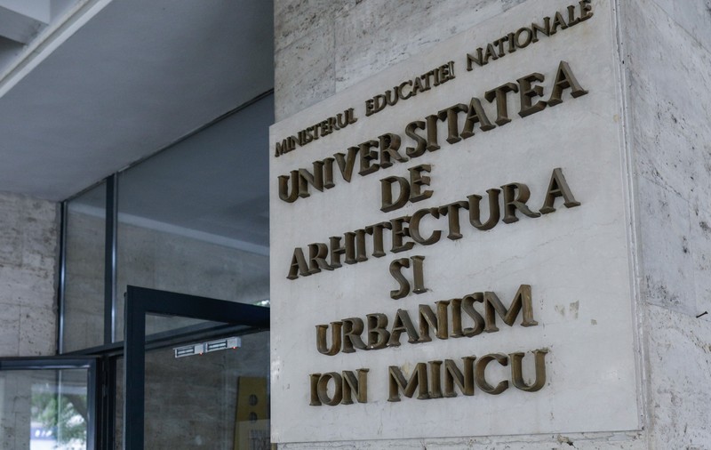Zeci de candidați respinși la examenul de admitere au dat în judecată Universitatea de Arhitectură București și cer organizarea unui nou concurs