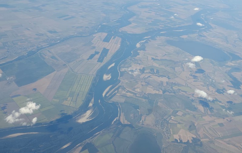 Cum se vede Dunărea din avion, de la 7.000 de metri înălțime, în apropiere de Călărași
