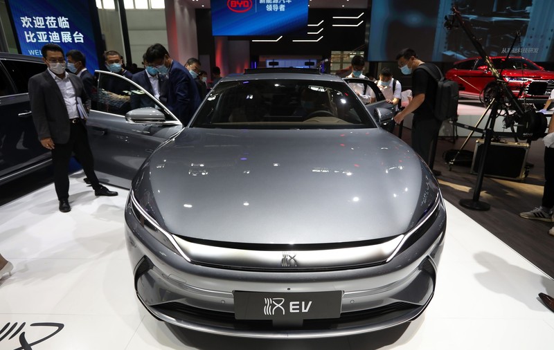 BYD a depășit pentru prima oară Tesla. Producătorul chinez de mașini electrice va deschide o fabrică în Ungaria, în apropiere de Arad