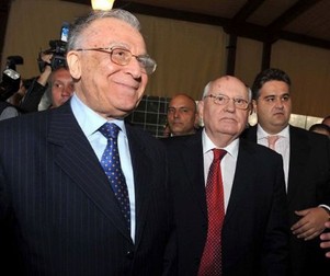 Ion Iliescu, Mihail Gorbaciov și Adrian Thiess | Foto: Arhiva personală Adrian Thiess