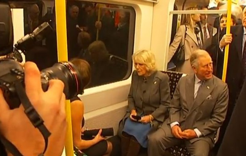 Prinţul Charles şi Camilla au mers cu metroul. Vezi cu ce ocazie! | VIDEO