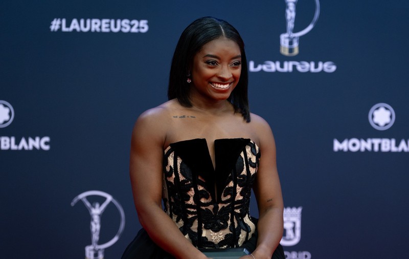 Cum arată Simone Biles în costum de baie. Fanii speculează că gimnasta și-ar fi făcut o operație de mărire a sânilor