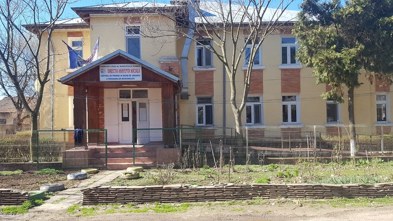 La DAS Giurgiu cetăţenii sunt ţinuţi la uşă, din motive de carantină