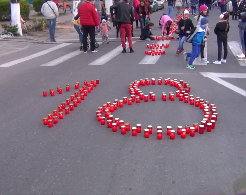 Calea Luminii la Târgoviște. 2018 lumânări, aprinse în Joia Mare