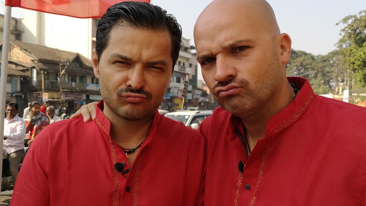Liviu Vârciu şi Andrei Ştefănescu şi-au lăsat mustaţă pentru Asia Express