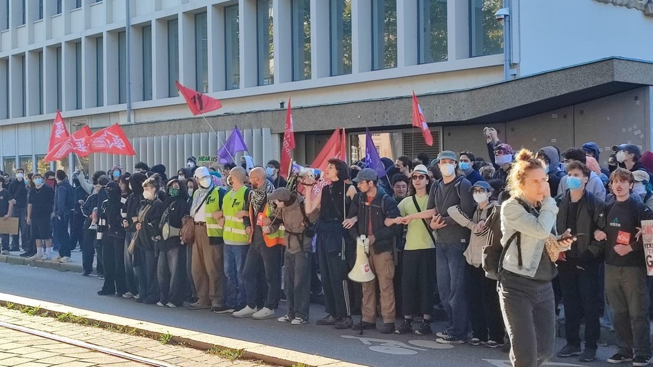 Manifestanți la Universite în Strasbourg. Sursa foto: Radu Eremia