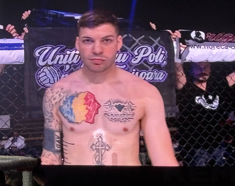 Români care simt că trăiesc prin durere: „Bă, n-o mai mermeliți! Dă-i sângele!”. Reportaj de la Box, MMA și Kempo