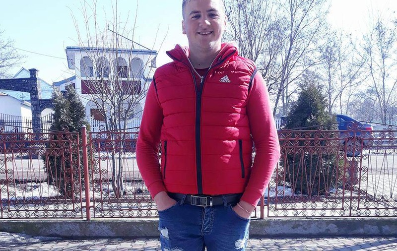 Cine este tânărul din Botoşani care a ars de viu în maşină, chiar de ziua lui