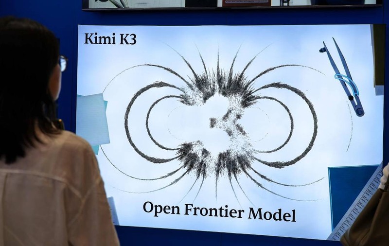 Modelul AI Kimi K3 dezvoltat de Moonshot AI a „scăpat” și el de sub control pe internet
