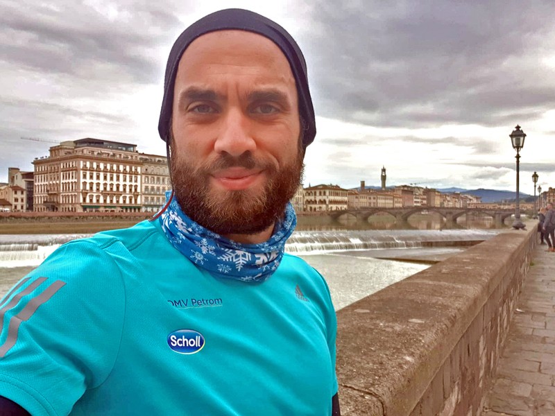 Dani Sandu, la vot în Florența