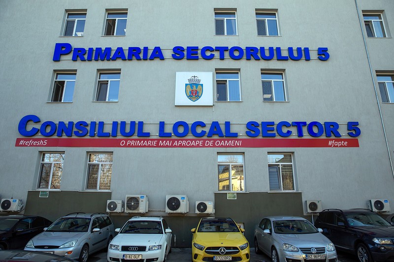 Sediul primăriei Sectorului 5, Sloganul primăriei: „O primărie mai aproape de oameni”