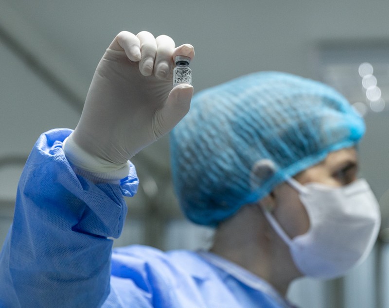 La ce s-au gândit opt cadre medicale care s-au vaccinat în prima zi: copii, nepoți și revenirea la normalitate. „Apariția vaccinului pentru noi reprezintă rezolvarea”