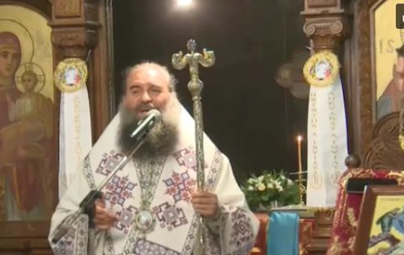 Mesajul dur al preotului care a ținut slujbă pentru Alexandra Măceșanu la Caracal. "Crești 15 ani un copil și vine o jigodie și ți-o ia de lângă tine"