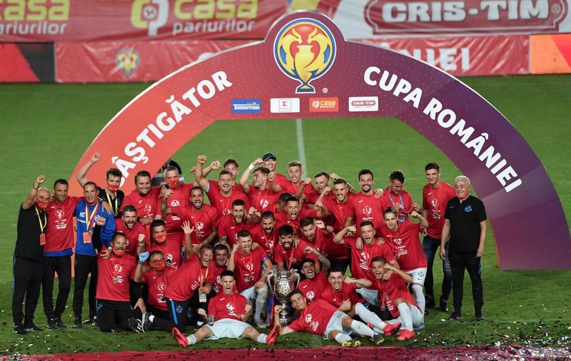 FCSB a câștigat Cupa României. Meci cu restricții, ceremonie de premiere cu măsuri anti-COVID