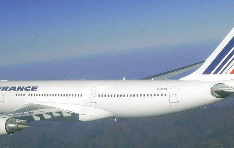Un avion AIR FRANCE s-a întors din DRUM din cauza TURBULENȚELOR și RĂNIRII a TREI PERSOANE!