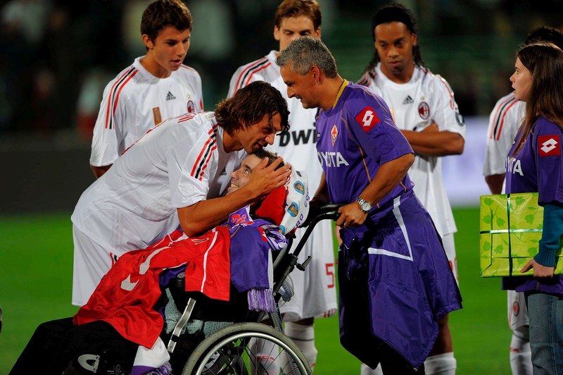 Paolo Maldini şi Roberto Baggio au fost alături de Stefano Borgonovo FOTO: EPA