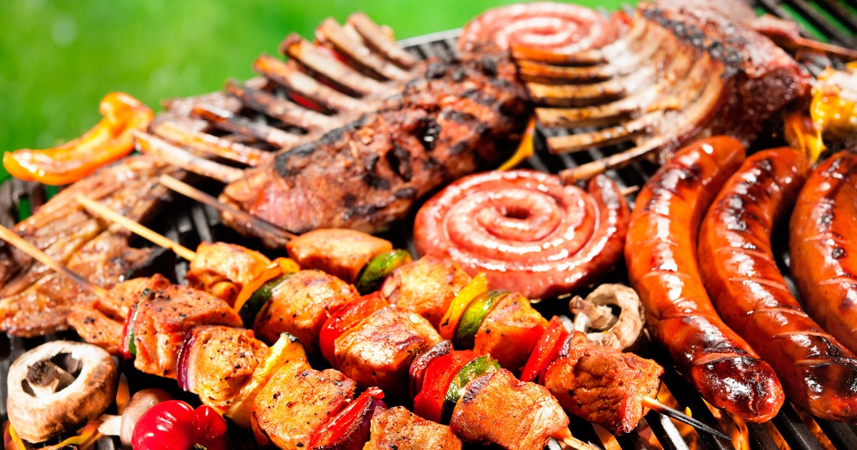 Greșeli pe care le faci la grătar. Trucuri pentru carne delicioasă