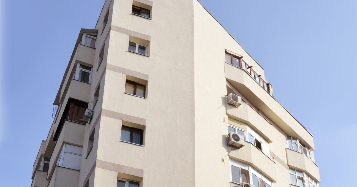 Băieții deștepți din imobiliare ar putea primi o nouă pomană de la stat: cota TVA de 5% ar putea fi extinsă, fie prin eliminarea pragului de 450.000 de lei, extinderea suprafeței peste 120 de metri pătrați sau posibilitatea achiziționării celei de-a doua locuințe tot cu TVA 5%