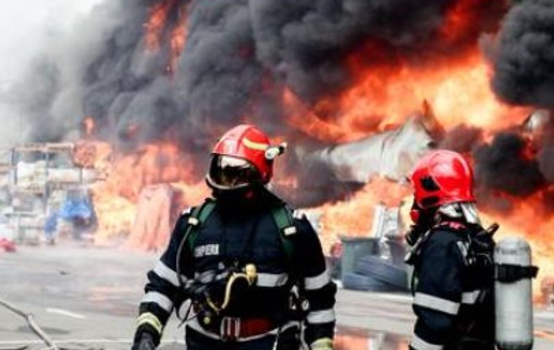 Incendiu la un depozit de nitroglicerină solidă din Dâmbovița