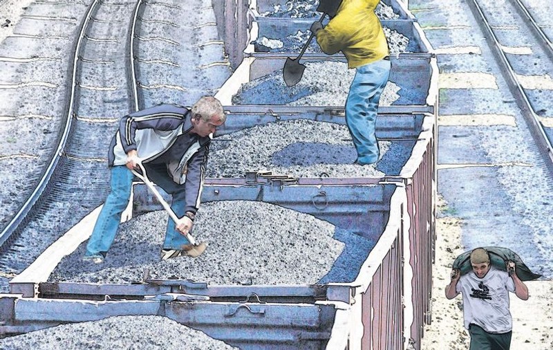 Rromii din Hunedoara au devenit ”Piraţii” trenurilor din Valea Jiului 