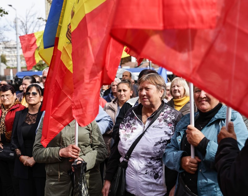 Protest la Chișinău după alegerile parlamentare din Republica Moldova. A durat doar 30 de minute și a avut câteva sute de participanți
