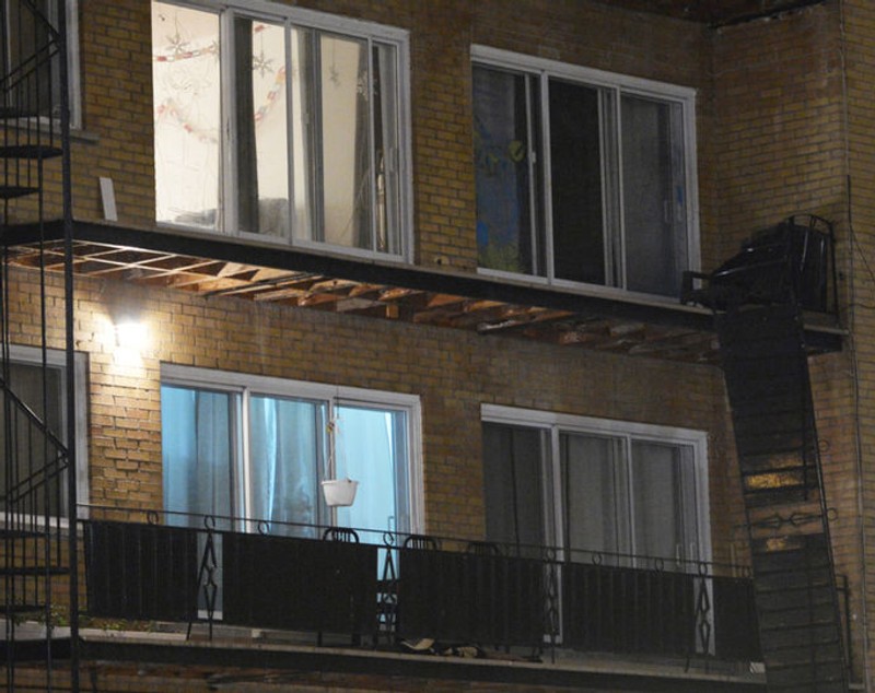 Balconul apartamentului lui Lucian Bute din Montreal s-a prăbușit! ^Doi oameni au murit. Mister KO - anchetat?