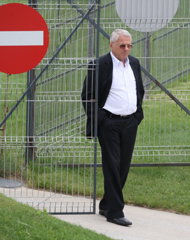 Fostul selecționer Mircea Rădulescu și Daniel Chiriță, campion cu Rapid și cu Șahtior, antrenorul naționalei Artiștilor, comentează Mondialul la interviurile Libertatea Live. ”Mi-au plăcut Mexic și Croația, pentru că atacă mereu”