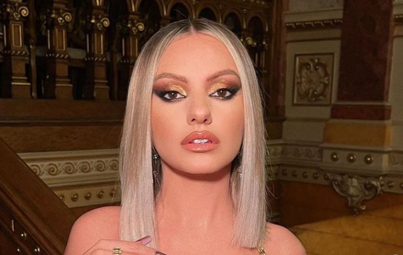 Alexandra Stan, criticată de fani după ce s-a pozat fără lenjerie intimă: „Obraznico”
